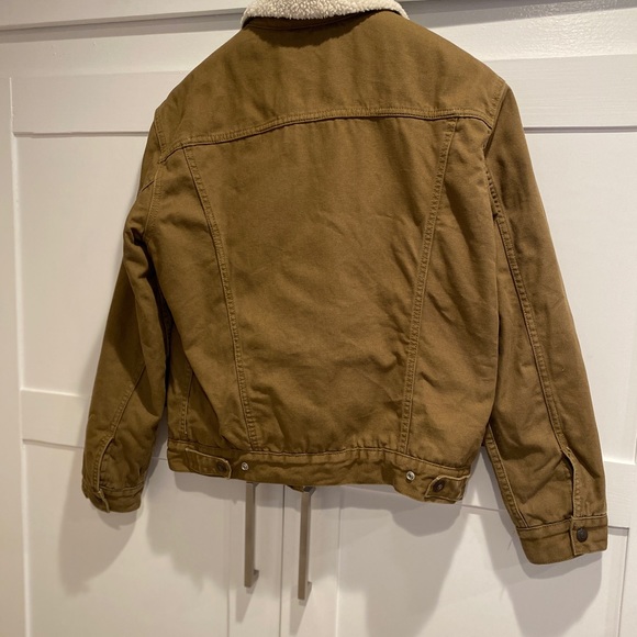 Levi Men’s trucker jacket size medium. Color, Dark olive. - Picture 5 of 5